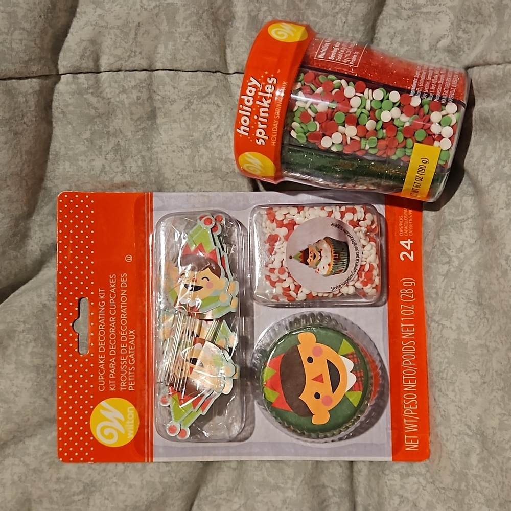 Wilton Baking Set (B8)